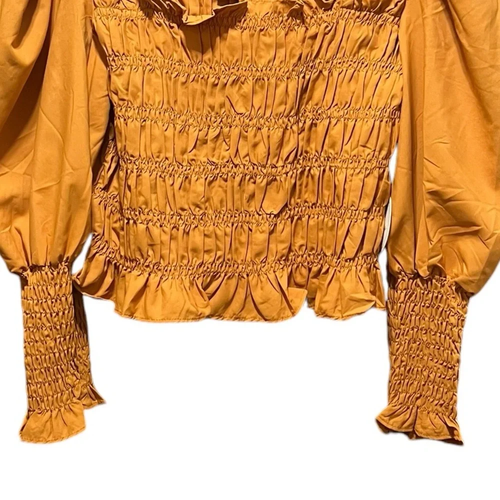 Milk & Honey NWT Smocked Crop Yellow Blouse Size Large